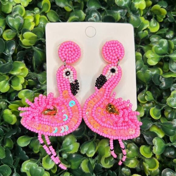 New Pink Beaded Flamingo Dangle Earrings Drop Handmade Iridescent Sequin‎ Beach - Picture 1 of 3